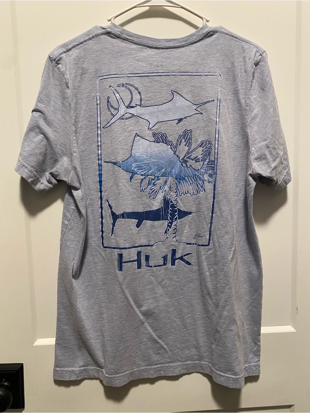 Huk Men's Large Light Blue Short Sleeve Graphic Tee